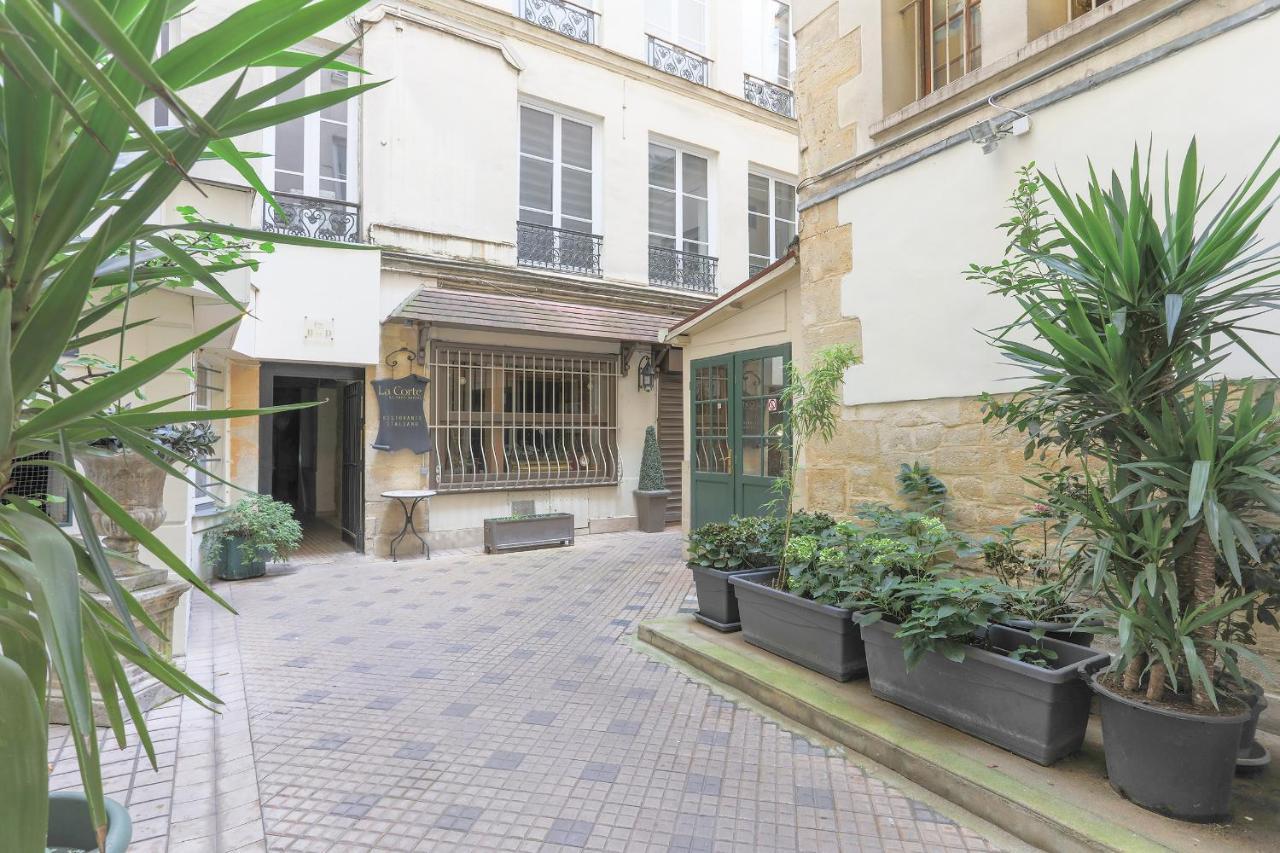 Louvre Charmant Studio Париж Екстериор снимка